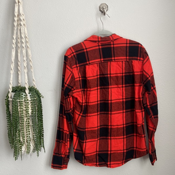 ARIZONA JEAN CO - RED & BLACK BUTTON DOWN - MENS - Picture 7 of 11